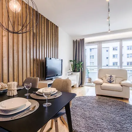 Apartament Koga Z Dwoma Sypialnimi Apartment *